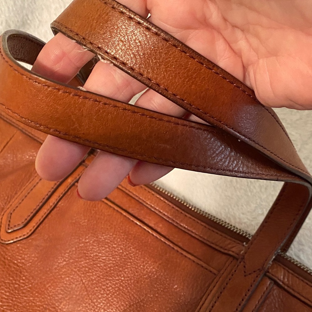 Fossil Tan Leather Shoulder Bag - Picture 7 of 17